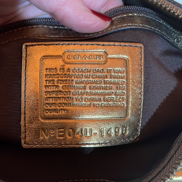 Coach shoulder bag. monogram, brown suede, gold leather, brass metal - Picture 4 of 6